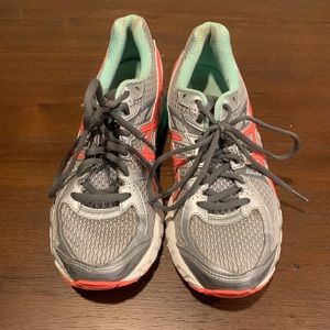 {ASICS} Running Shoes